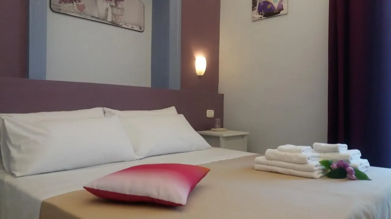 Cusmano Residence CTA 3*,
